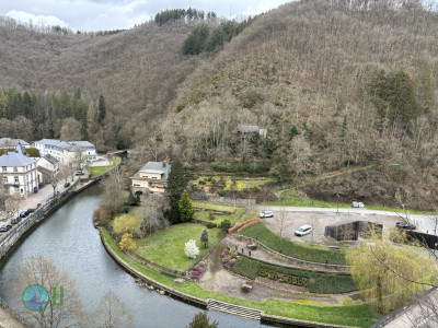Esch-Sauer – Burgruine mit Turm Runde von Esch-sur-Sûre