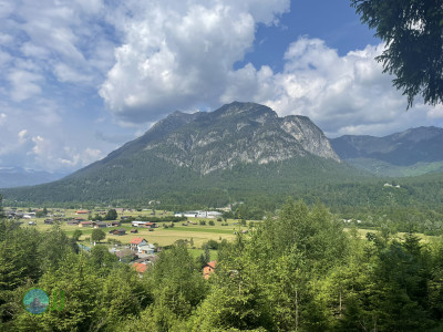 Hoher Fricken Mountain, ascend via west face, descend via east face