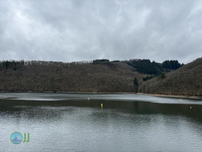 Esch-Sauer – Burgruine mit Turm Runde von Esch-sur-Sûre