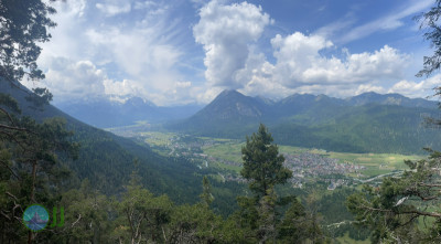 Hoher Fricken Mountain, ascend via west face, descend via east face