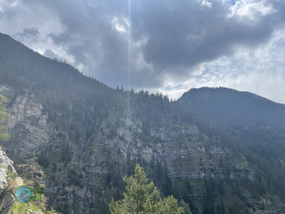 Hoher Fricken Mountain, ascend via west face, descend via east face
